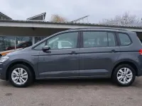 Gebraucht VW Touran Comfortline 122 PS (89 kW) 2024 Delfingrau metallic Van / Kleinbus
