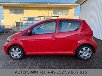Gebraucht Toyota Aygo Cool 68 PS (50 kW) 2008 Rot Kleinwagen