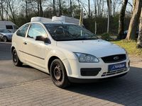 Gebraucht Ford Focus Trend 80 PS (58 kW) 2006 Weiß Kleinwagen