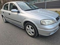 Gebraucht Opel Astra 75 PS (55 kW) 2000 Silber Limousine