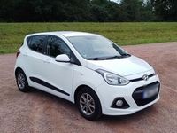 Gebraucht Hyundai i10 Passion 67 PS (49 kW) 2016 Weiß Kleinwagen