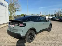 Neu Citroën C4 145 PS (106 kW) 2026 Manhattan grün SUV