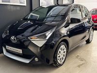Gebraucht Toyota Aygo X-play 72 PS (52 kW) 2019 Schwarz Kleinwagen