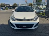 Używany Kia Rio 86 KM (63 kW) 2014 Biały Sedan/Limuzyna