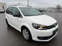 Gebraucht VW Touran Edition 140 PS (102 kW) 2012 Weiß Van / Kleinbus