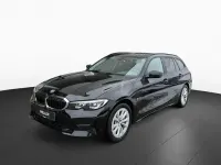 Używany BMW 330e Advantage 292 KM (214 kW) 2022 Czarny Kombi