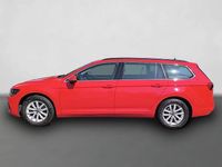Gebraucht VW Passat 122 PS (89 kW) 2023 Rot Kombi