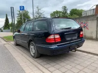 Gebraucht Mercedes E240 170 PS (125 kW) 2001 Blau Kombi