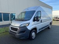 Gebraucht Peugeot Boxer 163 PS (119 kW) 2018 Silber metallic Van