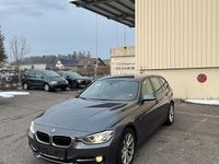 Gebraucht BMW 318 Sport Line 150 PS (110 kW) 2013 Grau Kombi