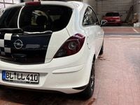 Gebraucht Opel Corsa Color Edition 101 PS (74 kW) 2011 Weiß Kleinwagen