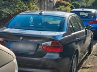 Gebraucht BMW 320 163 PS (119 kW) 2005 Grau Limousine