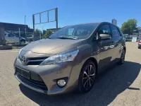 Gebraucht Toyota Verso Edition-S 111 PS (81 kW) 2018 Grau Van / Kleinbus