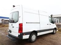 Używany Mercedes Sprinter 170 KM (125 kW) 2021 Biały Van