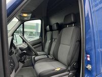 Second-hand VW Crafter 109 CP (80 kW) 2016 Albastru Van