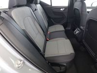 Gebraucht Volvo XC40 Core 163 PS (119 kW) 2024 Vapour grey / metallic SUV
