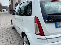 Gebraucht Lancia Musa 95 PS (69 kW) 2010 Weiß Van / Kleinbus