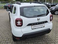 Gebraucht Dacia Duster Comfort 114 PS (83 kW) 2018 Gletscherweiss SUV
