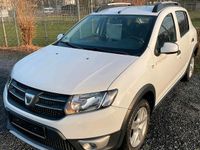Gebraucht Dacia Sandero 90 PS (66 kW) 2015 Weiß SUV