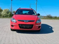 Gebraucht Hyundai i30 105 PS (77 kW) 2010 Rot Kombi