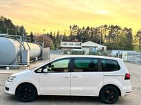 Second-hand VW Sharan 116 CP (85 kW) 2016 Alb Monovolum