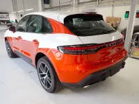 Neu Porsche Macan 265 PS (194 kW) 2026 Rot SUV