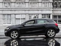 Gebraucht Mercedes GLA200 156 PS (114 kW) 2017 Kosmosschwarz SUV