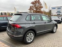 gebraucht VW Tiguan Life eHybrid 180kW (245PS) Automati...