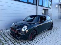 Second-hand Mini John Cooper Works 231 CP (169 kW) 2019 Verde Hatchback