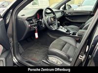 Gebraucht Porsche Macan GTS 441 PS (324 kW) 2022 Tiefschwarzmetallic SUV