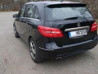 Gebraucht Mercedes B180 109 PS (80 kW) 2012 Schwarz Van / Kleinbus