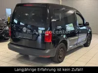 Gebraucht VW Caddy Trendline 75 PS (55 kW) 2019 Schwarz Van / Kleinbus