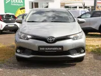 Gebraucht Toyota Auris Team 116 PS (85 kW) 2019 New medium silver Kleinwagen