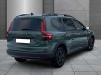 Neu Dacia Jogger Extreme 101 PS (74 kW) 2025 Safarigrüngrau Van / Kleinbus