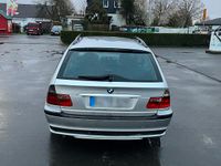 Gebraucht BMW 320 150 PS (110 kW) 2004 Grau Kombi