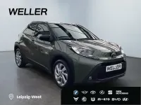 Gebraucht Toyota Aygo 72 PS (52 kW) 2022 Cardamon green / night sky black (gruen) Kleinwagen
