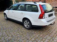 Gebraucht Volvo V50 109 PS (80 kW) 2009 Weiß Kombi