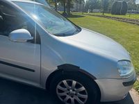Second-hand VW Golf IV 101 CP (74 kW) 2004 Argintiu Hatchback