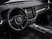 Neu Volvo V60 Plus 197 PS (144 kW) 2025 Vapour grey / metallic Kombi