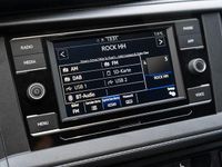 Gebraucht VW Transporter 110 PS (80 kW) 2024 Weiß Van