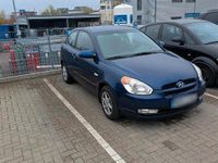 Gebraucht Hyundai Accent 97 PS (71 kW) 2007 Blau Kleinwagen
