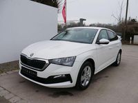 Gebraucht Skoda Scala Ambition 110 PS (80 kW) 2022 Candyweiß Kleinwagen