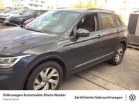 Gebraucht VW Tiguan Life 131 PS (96 kW) 2022 Grau SUV
