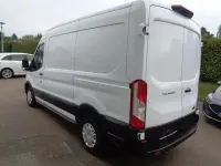 Gebraucht Ford Transit 131 PS (96 kW) 2022 Weiß Van / Kleinbus