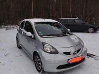 Gebraucht Toyota Aygo 69 PS (50 kW) 2008 Silber Kleinwagen
