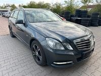 Gebraucht Mercedes E300 231 PS (169 kW) 2011 Blau Kombi