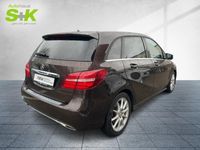 gebraucht Mercedes B250 Urban*DCT*NAVI*LEDER*H&K*LED*STANDHEIZUNG*