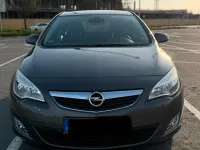 Gebraucht Opel Astra 140 PS (102 kW) 2011 Grau Limousine