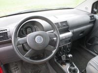 Gebraucht VW Fox 54 PS (39 kW) 2006 Rot Kleinwagen