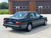 Gebraucht Mercedes 250 126 PS (92 kW) 1990 Schwarz Limousine